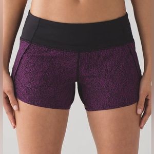 Lululemon Run Times Short 4".
Circuit Aurora Black/Black. Size 6.